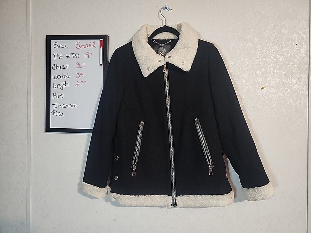 Vince Camuto Coat sz Small White Sherpa Trim Black Side Snaps